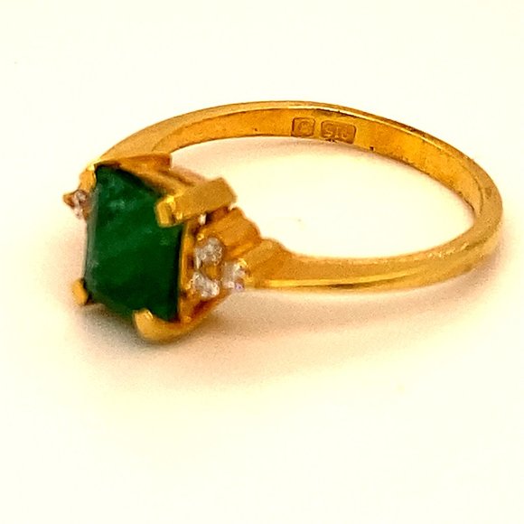 Emerald 1.30ct Diamonds 22K Gold Multistone Ring - Picture 7 of 8